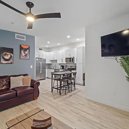 Old Town Oasis ,Ev Access 5 Mins To Scottsdale Stadium-Golf
